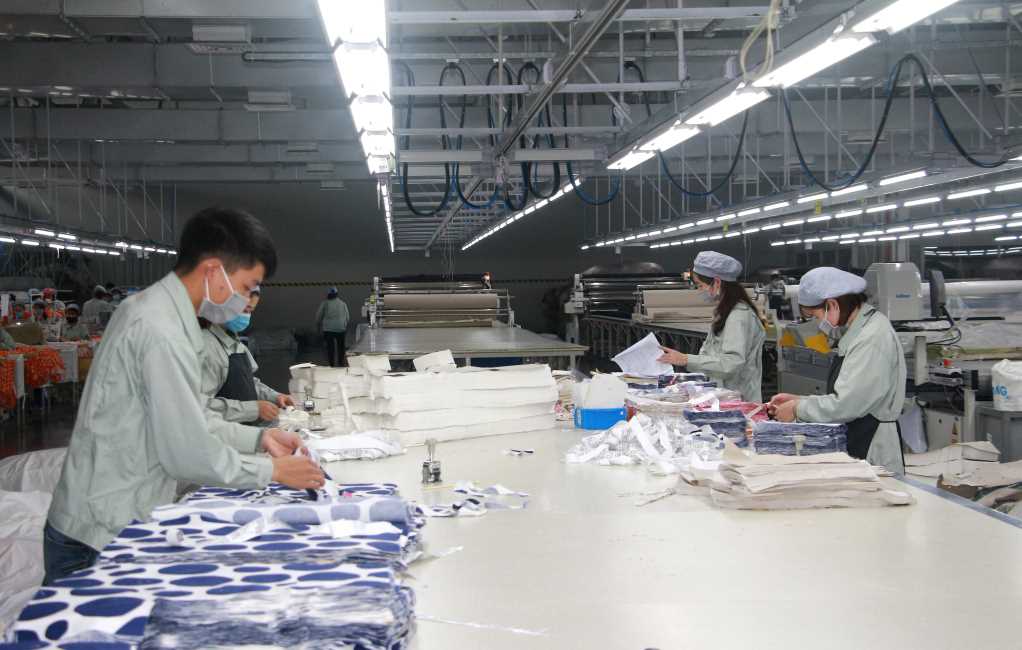 Cung ứng công nhân cho nhà máy KCN Hòa Mạc